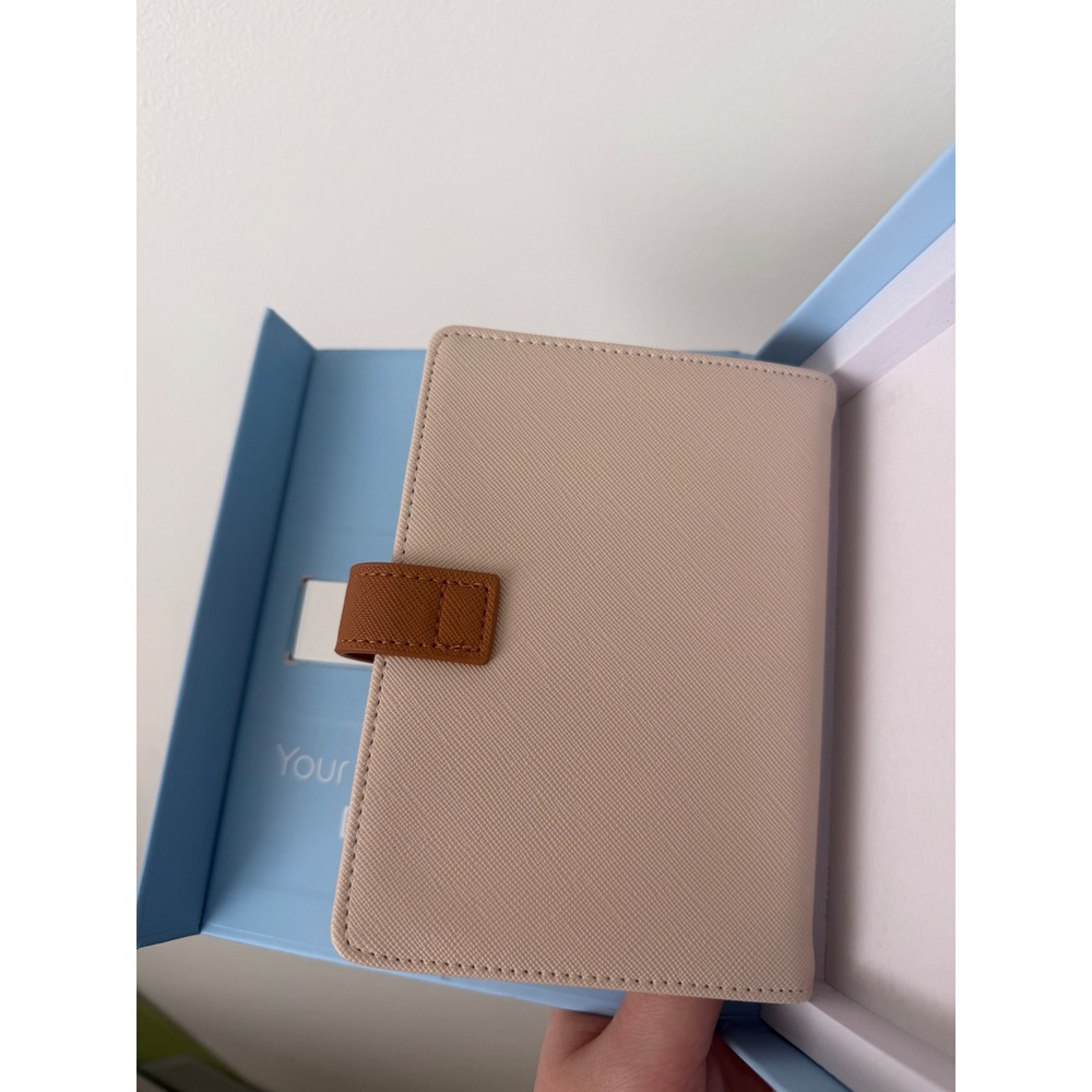 Adventure Goods The Passport Wallet – ivory – New - Picture 6 of 7